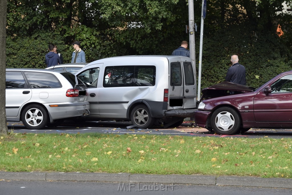 VU Koeln Buchheim Frankfurterstr Beuthenerstr P130.JPG - Miklos Laubert